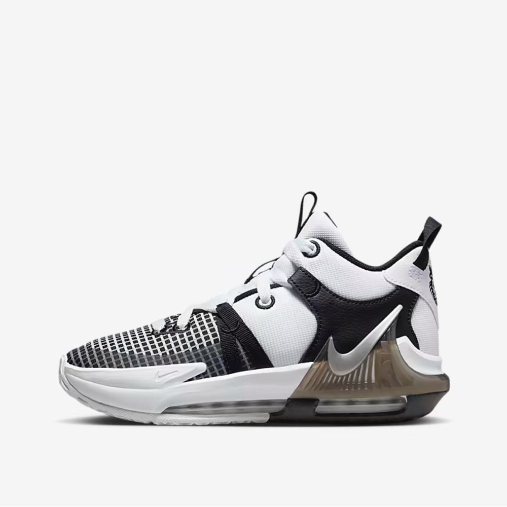 LeBron Witness 7 BRAND NEW!! **IN BOX**